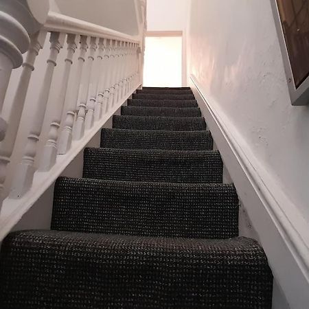 Spacious 4 Bedroom, Free Netflix, Central Location Cardiff Exterior foto