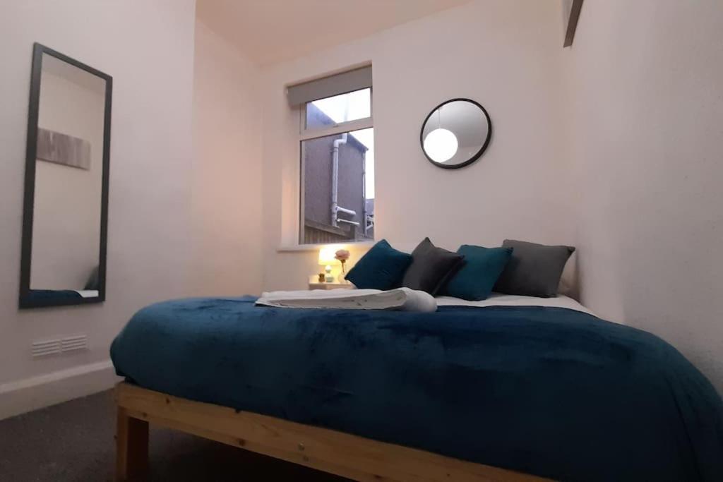 Spacious 4 Bedroom, Free Netflix, Central Location Cardiff Exterior foto