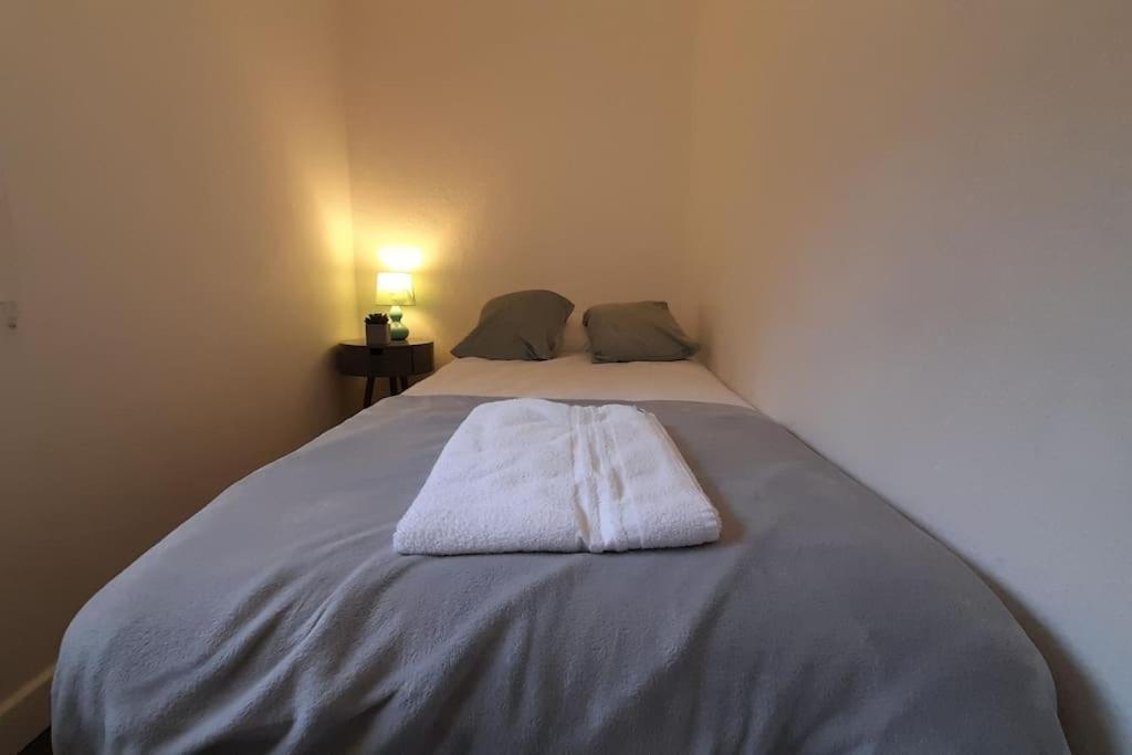 Spacious 4 Bedroom, Free Netflix, Central Location Cardiff Exterior foto